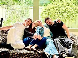 "Ex und lebenslange Freundin": Antonio Banderas zeigt Familienglück mit Melanie Griffith